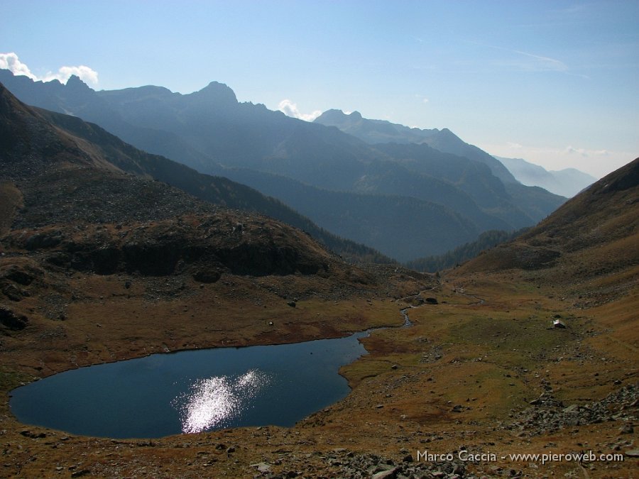 08_Riflessi al lago di Valsambuzza.JPG